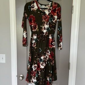 JESSAKAE Green Floral stretch dress